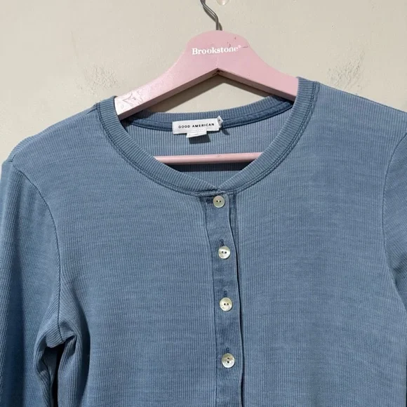 Good American Jeanius Fitted Henley Indigo376 Size Medium Long Sleeve - Picture 7 of 10